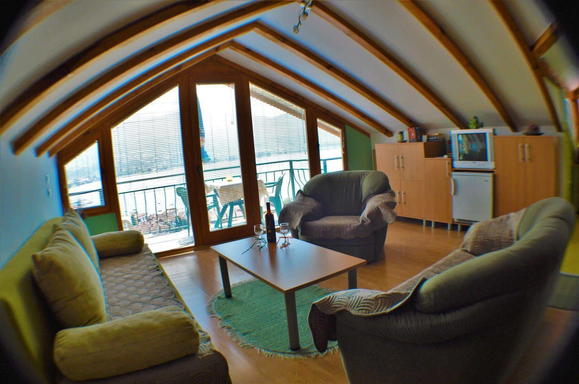 Villa Ohrid *